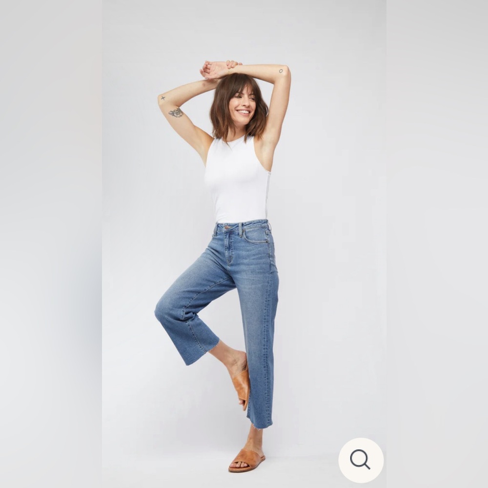 Oliver Logan LA Aberdeen Crop Wide Leg High Rise Jeans in Vintage Worn 26